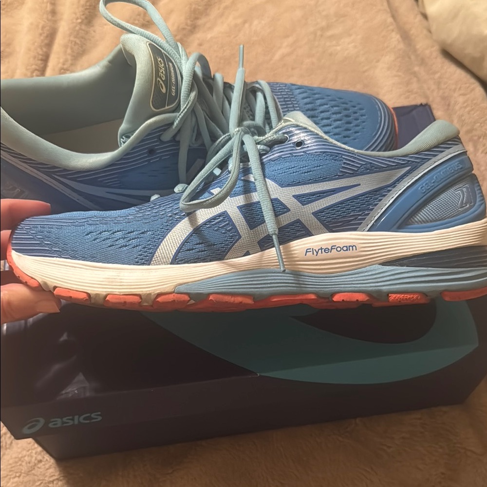 Asics Blue and Orange Athletic Shoes Modern Performance - Picture 2 of 6
